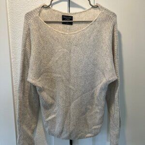 Abercrombie & Fitch Sweater